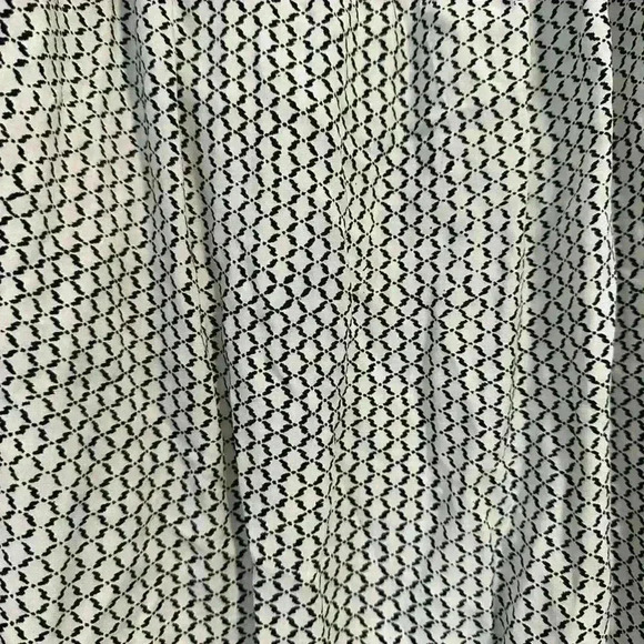 SOFT JOIE Yone Challis Rayon Peasant White/Black Tile Print Blouse Size Small - Picture 5 of 10